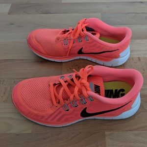 Nike free 5.0 running shoes